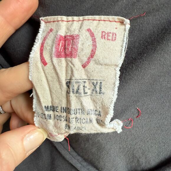 Gap (RED) Graphic V-Neck Tee – “Bored” Print – Women’s XL - Picture 5 of 6